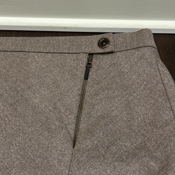Brunello Cucinelli taupe melange skirt with front asymmetrical zipper detail - Picture 3 of 6
